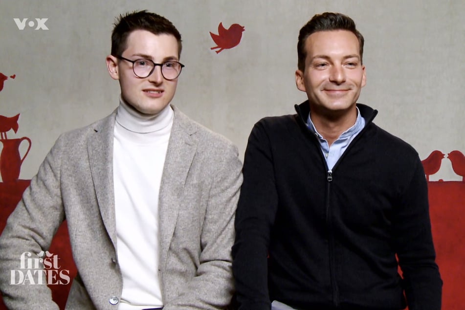 Marcus (27, l) und Marco (43) in der TV-Sendung "First Dates".