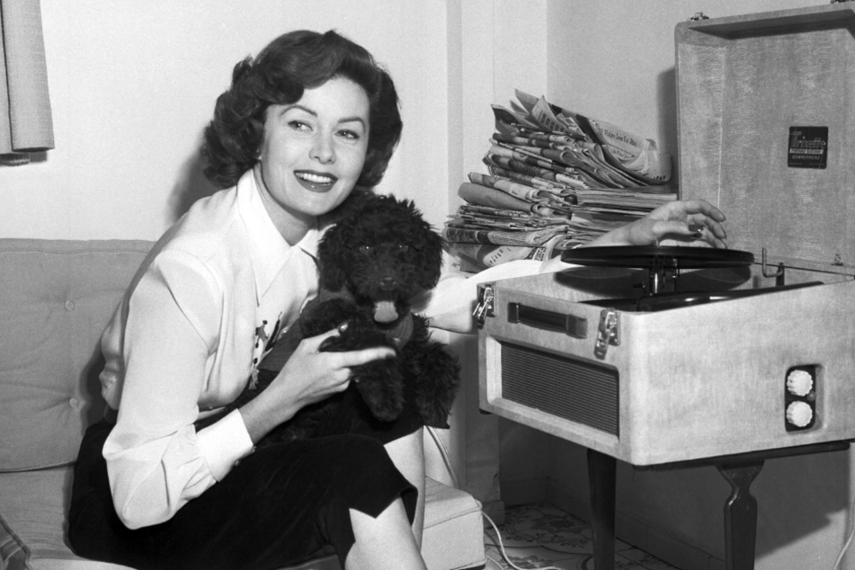 Rhonda Fleming in ihrer Penthouse-Wohnung in Rom.