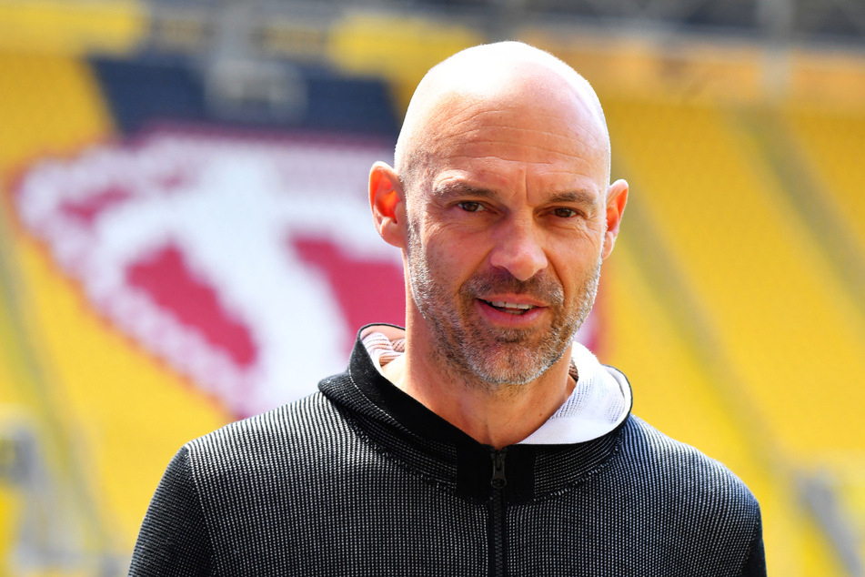 Sportlich fair: Dynamo-Coach Alexander Schmidt (52) vergisst beim derzeitigen Erfolg auch die Arbeit seines Vorgängers nicht.