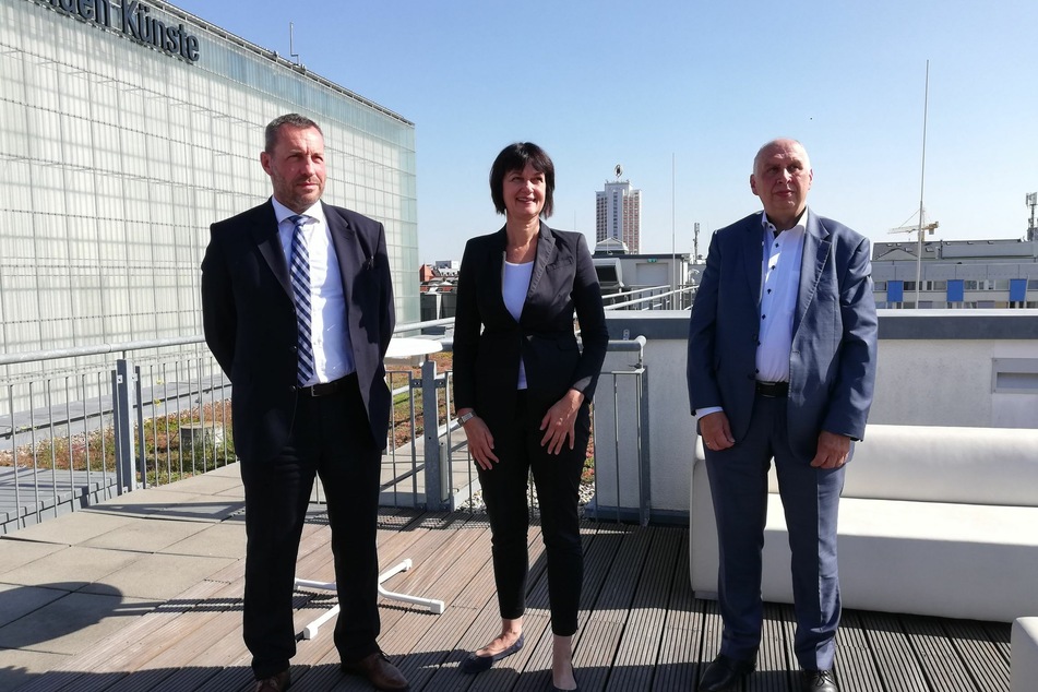 (v.l.n.r.): Wolf-Rüdiger Kliebes, Mirjam Luserke und Jörg Keim klärten in der Pressekonferenz über die momentane Situation auf dem Leipziger Wohnungsmarkt auf.