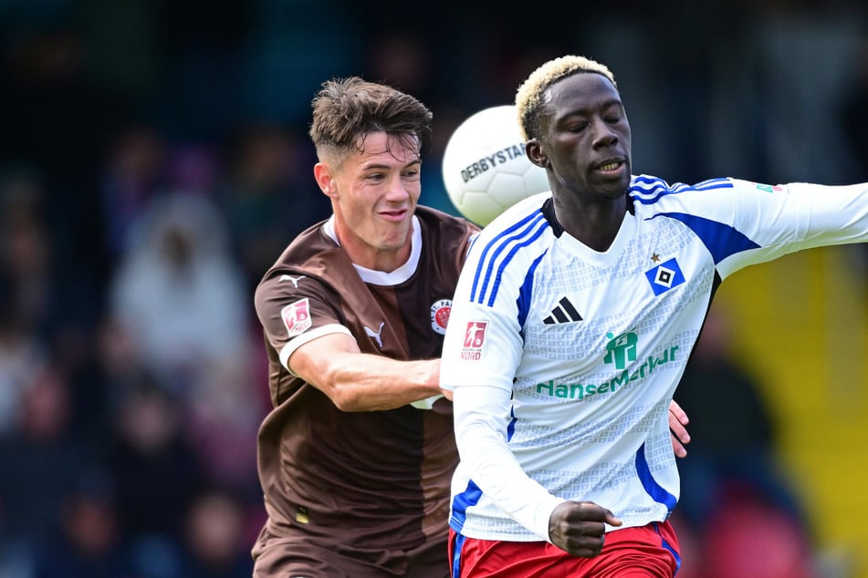 HSV-Angreifer Omar Sillah konterte St. Paulis Führungstreffer von Emil Staugaard mit einem Doppelpack.