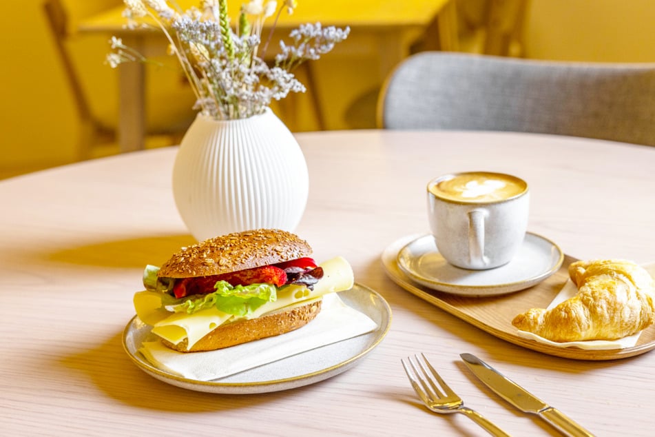 In diesem Café warten am Wochenende günstige Leckereien