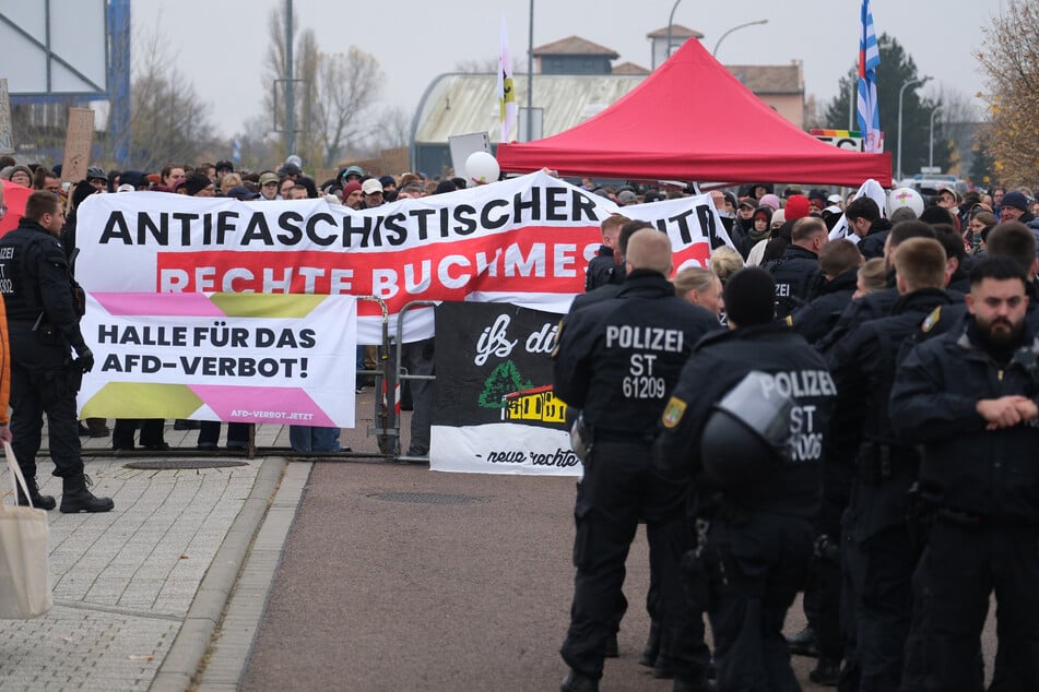 Rund 350 Einsatzkräfte der Polizei waren vor Ort.