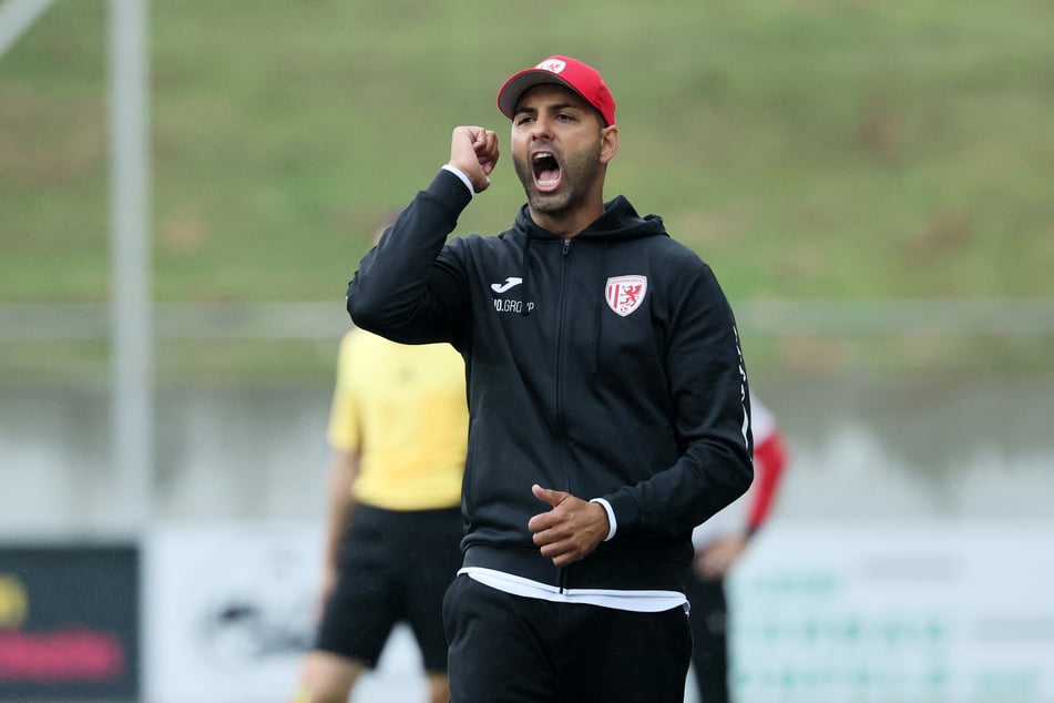 Trainer Alain Karim (39) jubelt, sein Team spielt in den ersten Wochen der Saison groß auf.