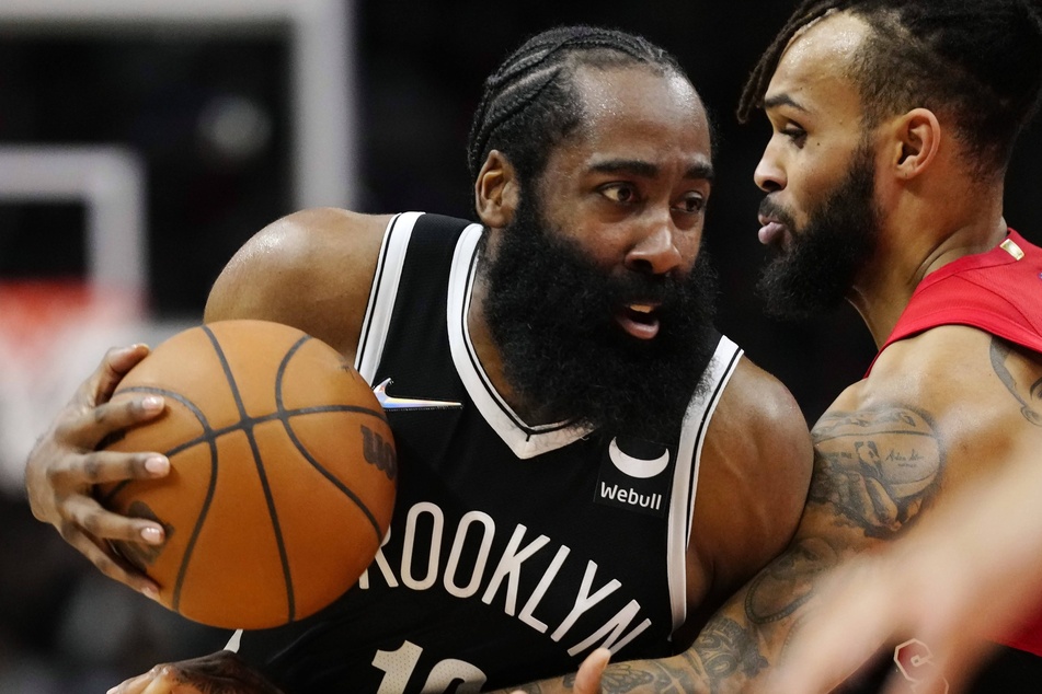 Nets guard James Harden (c) scored 39 points against the Pelicans on Friday night.