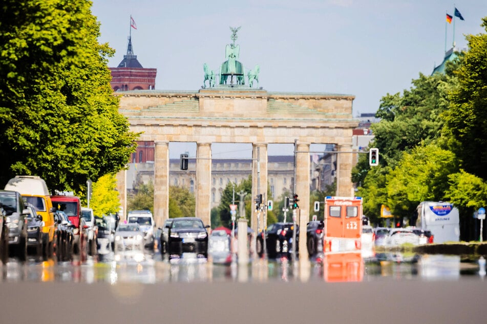 Auch der Platz des 18. März vor dem Brandenburger Tor wird gesperrt.