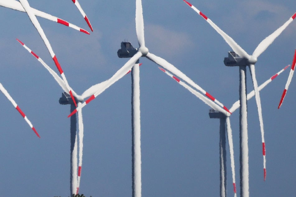 Unerwünschte Windräder: Der geplante Ausbau der Windenergie in Hessen hat zu zahlreichen Klagen geführt. (Symbolbild)