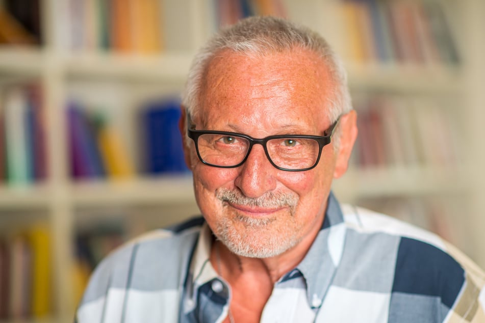 Konstantin Wecker (78) kämpft mit einer Nervenerkrankung in den Händen.