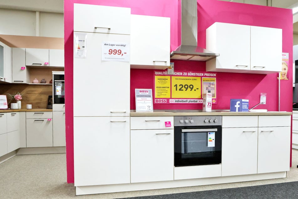 Möbel Boss öffnet am Sonntag (7.12.) mit krassen Rabatten