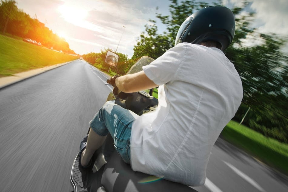 Am Montagnachmittag war ein Mopedfahrer unerlaubt auf der A15 unterwegs. (Symbolfoto)