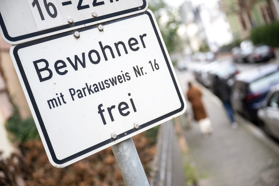 Beim Bewohnerparken sieht die Stadt Koblenz ein "Missverhältnis" zu anderen Parkmöglichkeiten.