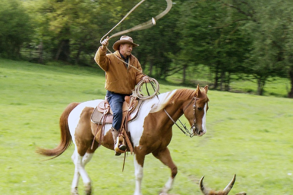 Cowboy-Fan Uwe (54) sucht auch nach der passenden Frau.