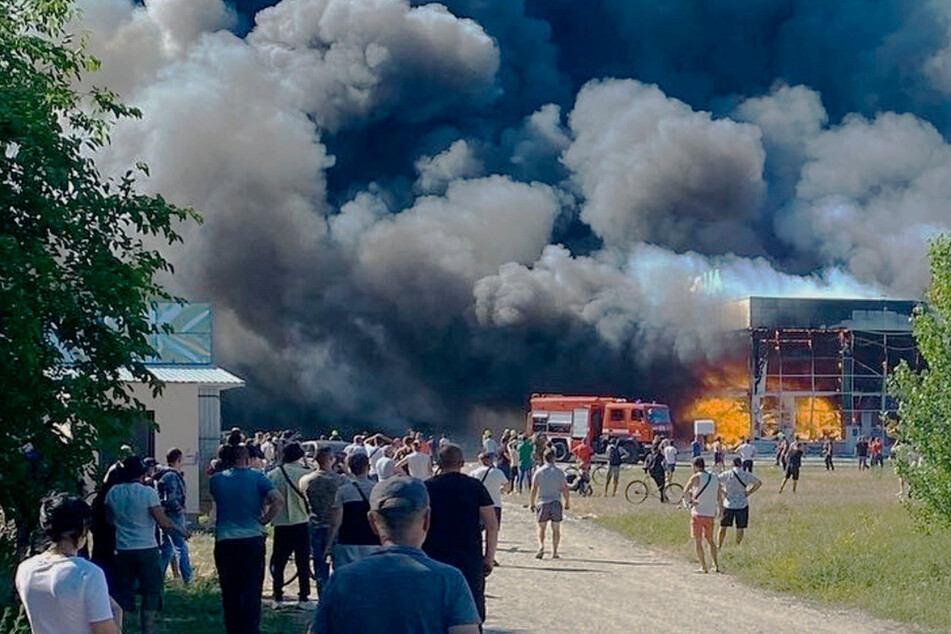 Zerstörtes Einkaufszentrum in Ukraine mit vielen Toten: Russland räumt Luftangriff ein