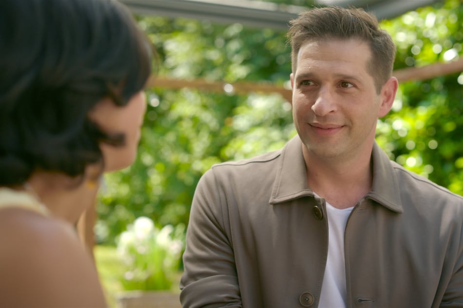 Deniz plant eine Veränderung.
