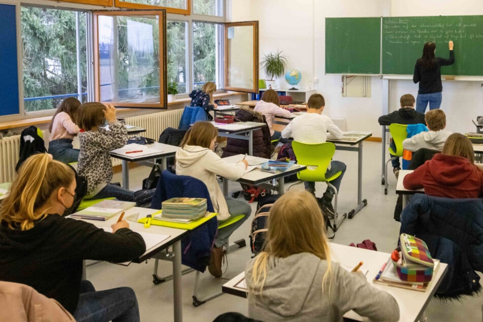 Drei Jahre nach Corona-Ausbruch: Schulstart in NRW ohne Einschränkungen
