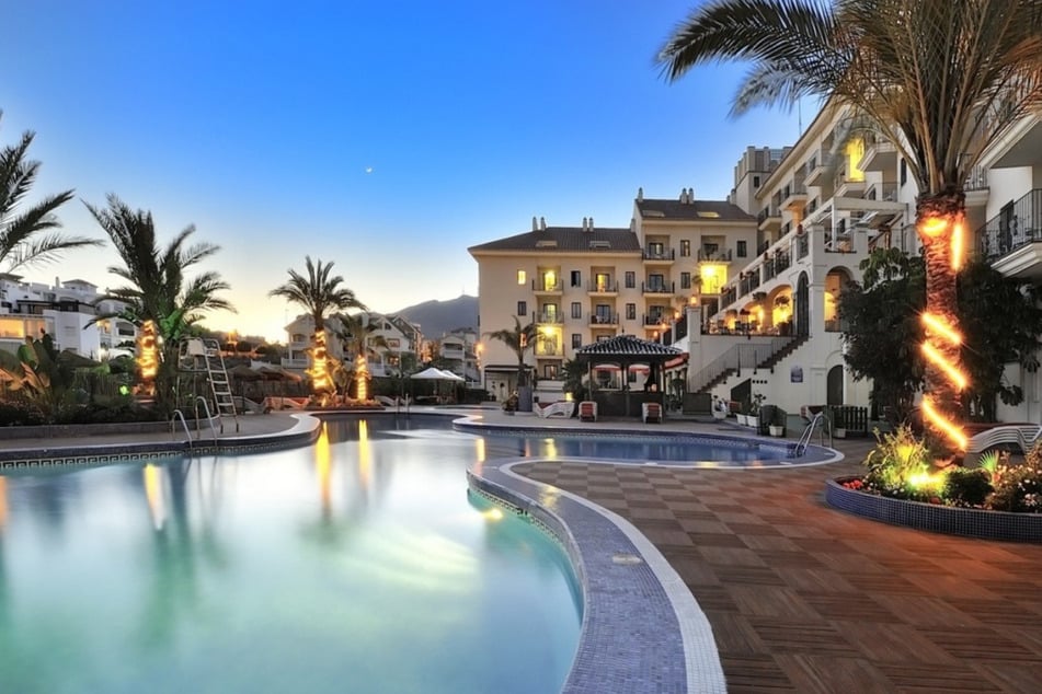 Eine 14-Jährige flüchtete über einen Balkon, nachdem sie von jungen Männern angegriffen wurde. (Symbolfoto)