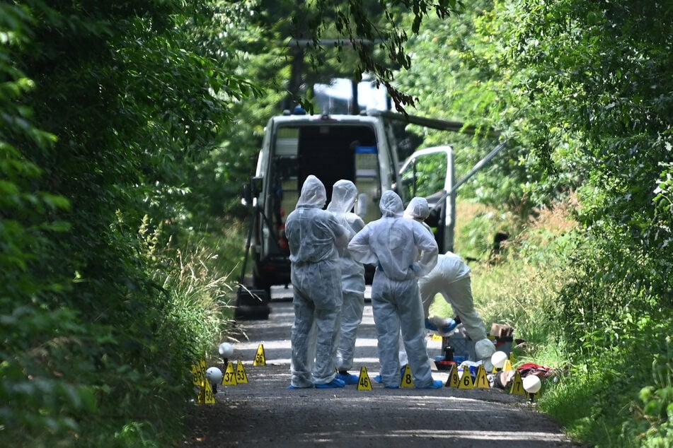 Die Polizei geht von einem Verbrechen im Ruhrgebiet aus.