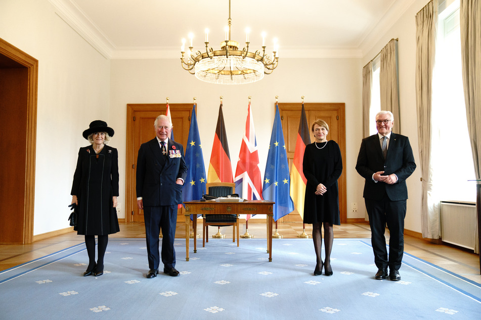 Der Prinz von Wales und die Herzogin von Cornwall sind anlässlich der zentralen Gedenkveranstaltung zum Volkstrauertag nach Deutschland gereist.