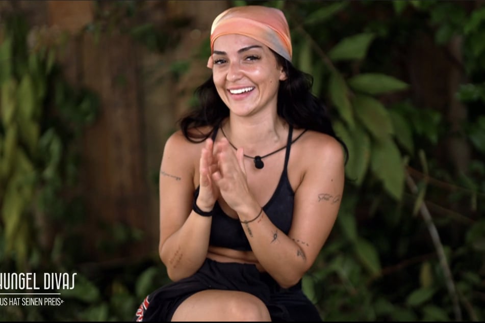 Lacht sich ins Fäustchen: Jennifer Iglesias (26).