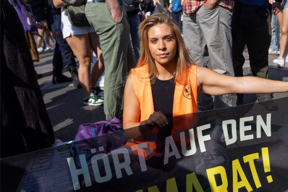 Anja Windl (28) hat sich seit Jahren dem Klimaschutz verschrieben und gerät dabei mit dem Gesetz in Konflikt.