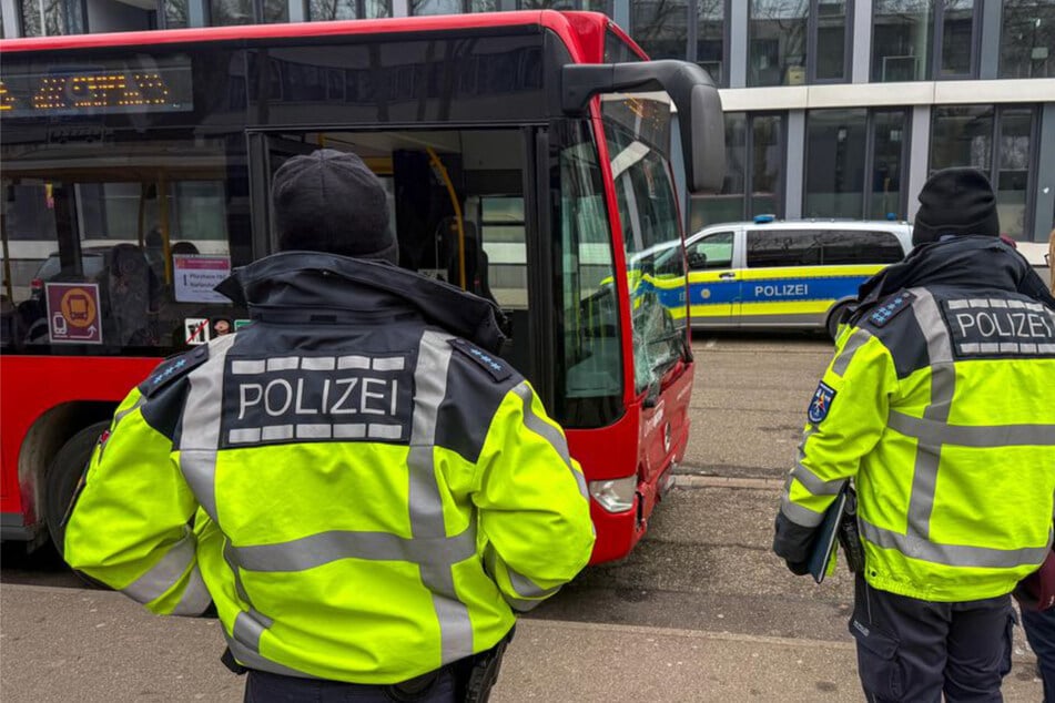 Wie es zu dem Unfall kam, wird derzeit ermittelt.