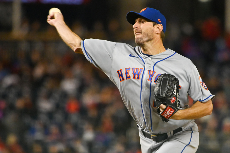 Max Scherzer got the win in his Mets debut on Friday night.