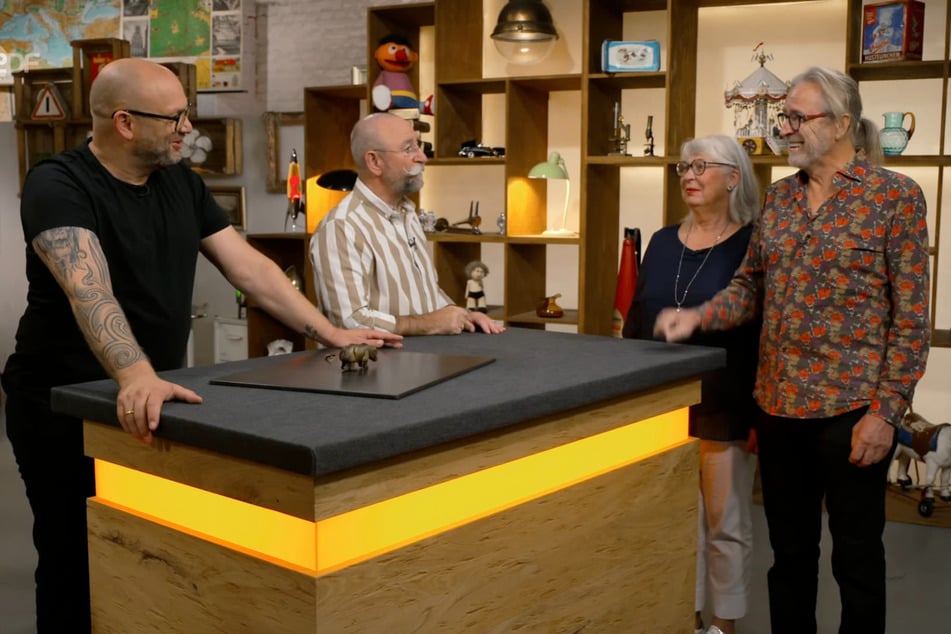 Das Ehepaar Martina und Klaus Kelch kommt mit einem außergewöhnlichen Spielzeug zu "Bares für Rares".
