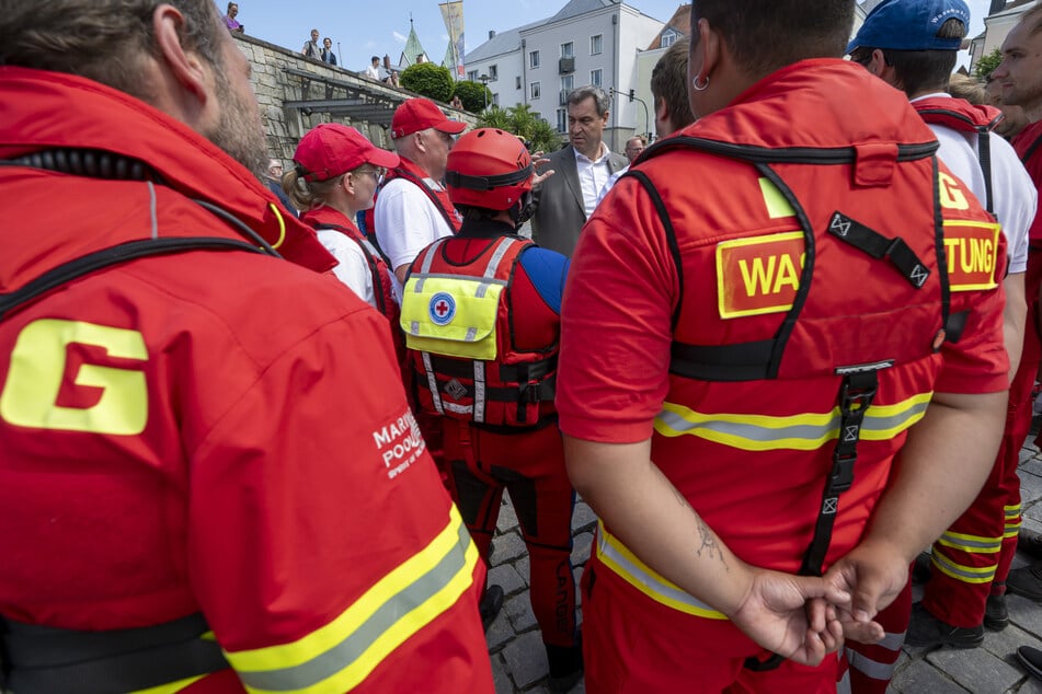 Nach wie vor suchen Rettungskräfte nach Vermissten in den bayrischen Hochwassergebieten.