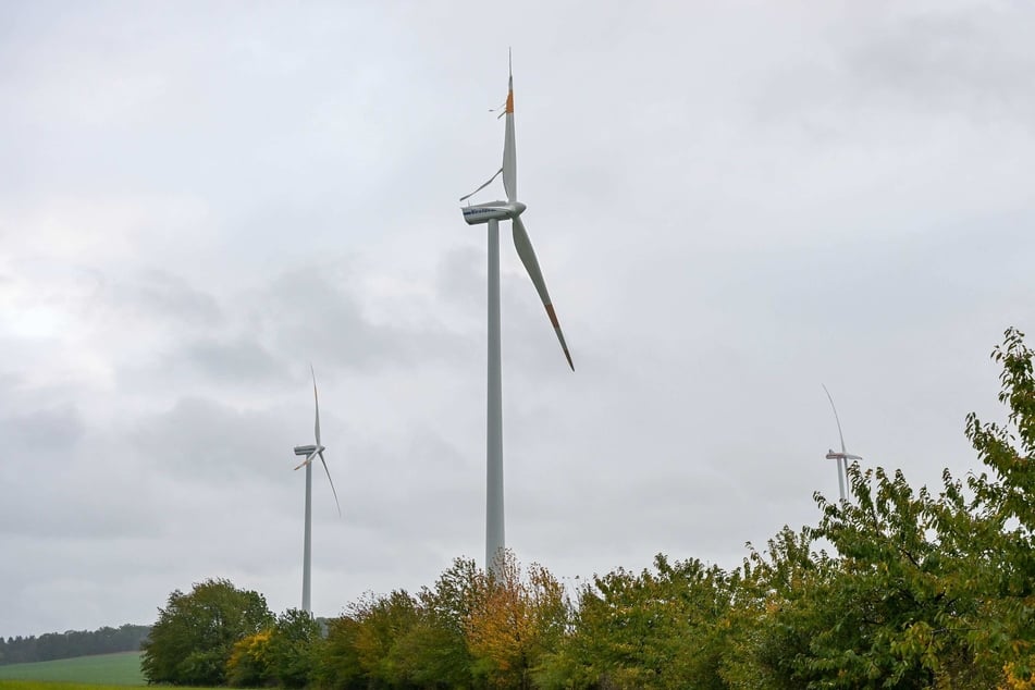 Im Windpark bei Sohland fiel der Flügel einer Windkraftanlage auseinander.