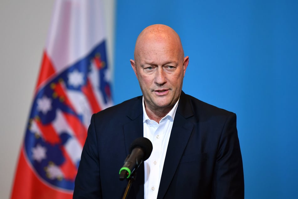 Thomas Kemmerich (*1965, FDP) war vom 5. Februar bis zum 4. März 2020 der sechste Ministerpräsident des Freistaates Thüringen.