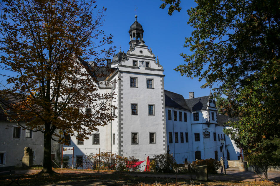Am Schloss Lauenstein können Besucher ein besonderes Wandelkonzert erleben.