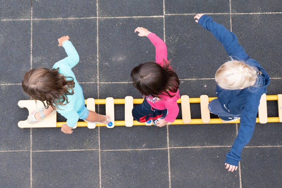 Viele Kinder, wenig Personal, so beschreibt eine neue Studie die aktuelle Kita-Situation in Sachsen.