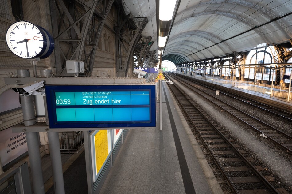 Auch auf die Züge am Dresdner Hauptbahnhof sollen Fahrgäste ab dem 10. Januar lange warten.