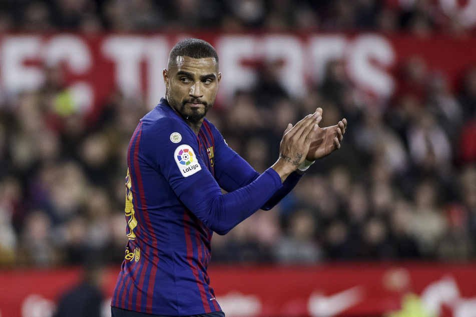 Noch vor etwa über einem Jahr spielte Boateng noch mit Messi und Co. beim FC Barcelona. Nun gehts in die Serie B.