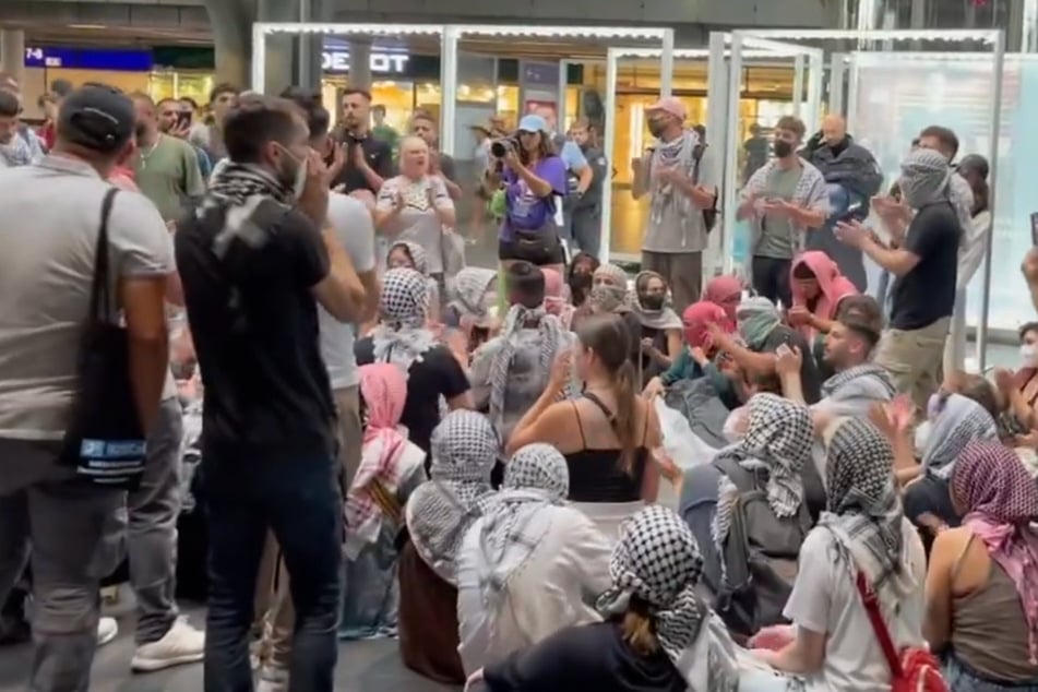 Pro-Palästina-Protest eskaliert im Hauptbahnhof: 79 Festnahmen!