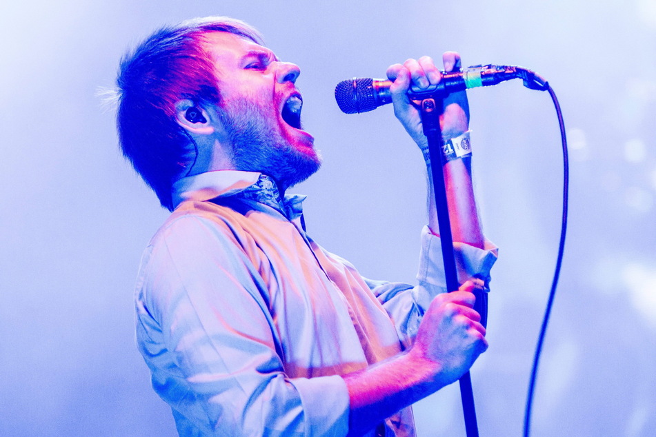 Sänger Roughton 'Rou' Reynolds (37) bei einer Show auf dem Szigit-Festival 2015. (Archivbild)