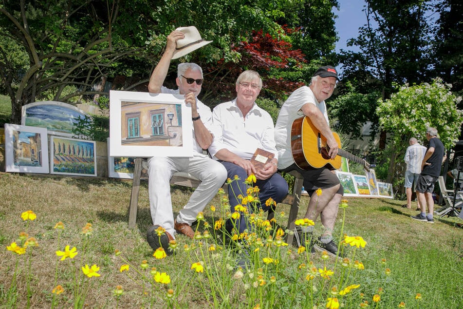Starke Kunstaktion in Radebeul: Wenn der Aluminium-Krake im Garten einzieht