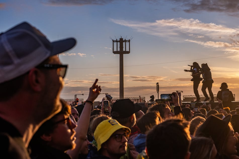 Für die Zwillingsfestivals seien bereits mehr als 140.000 Wochenendtickets verkauft worden. (Archiv)