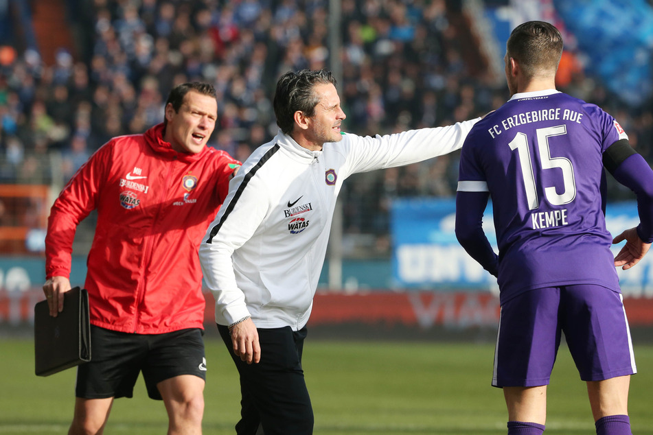 Auf die Erfahrung eines Dennis Kempe (r.) muss FCE-Coach Dirk Schuster in der neuen Saison verzichten.