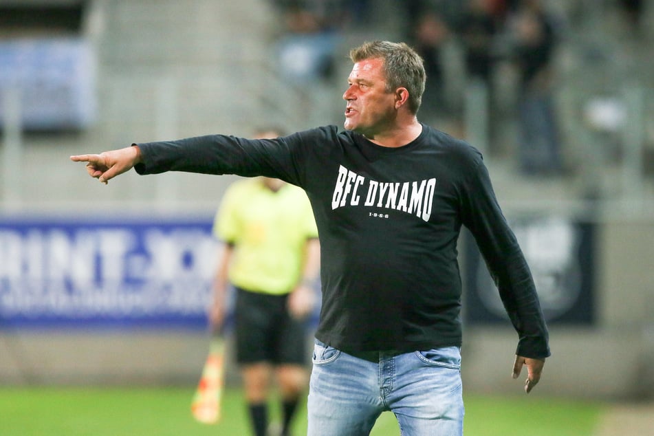 Den BFC Dynamo führte Christian Benbennek (50) in seiner dritten Saison zur Meisterschaft der Regionalliga Nordost und damit in die Aufstiegsspiele zur 3. Liga.