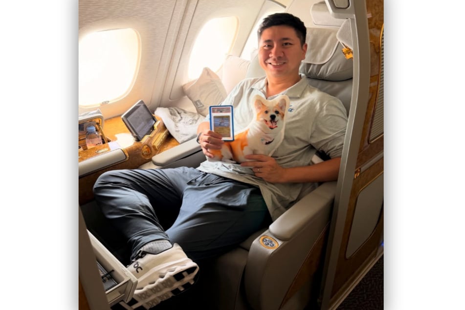 Chew Zhan Lun ma ponad 300 kart Pokémon.