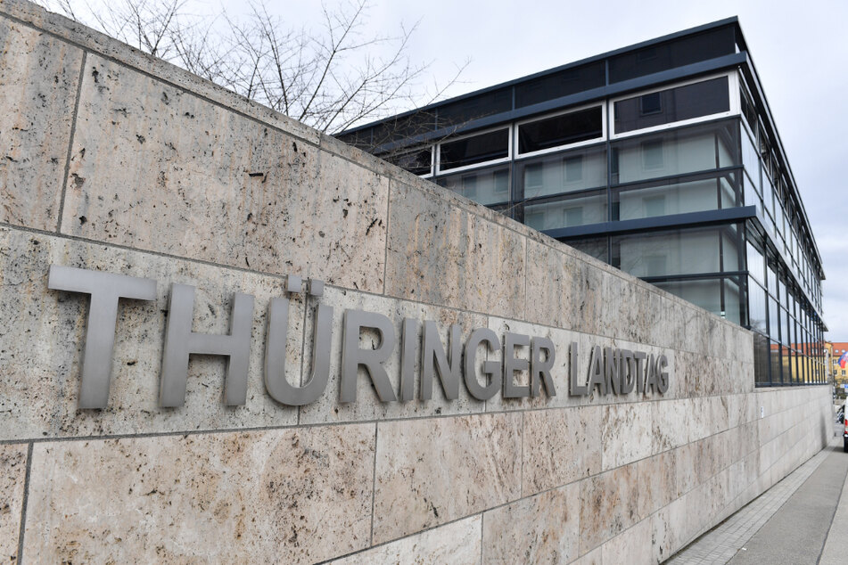 Das Gebäude des Thüringer Landtags wird am Weltmädchen-Tag in Pink erstrahlen.