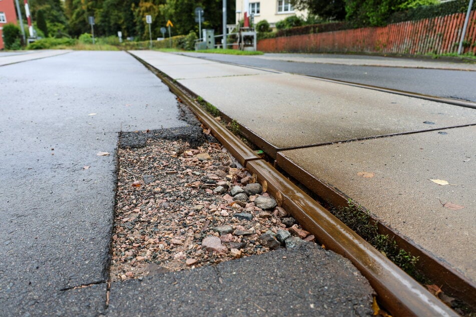 Am Bahnübergang ist eine Sanierung dringend nötig.