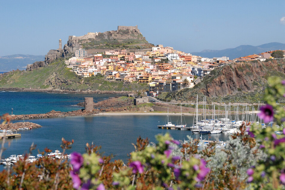 Die Altstadt von Castelsardo im Nordwesten Sardiniens.