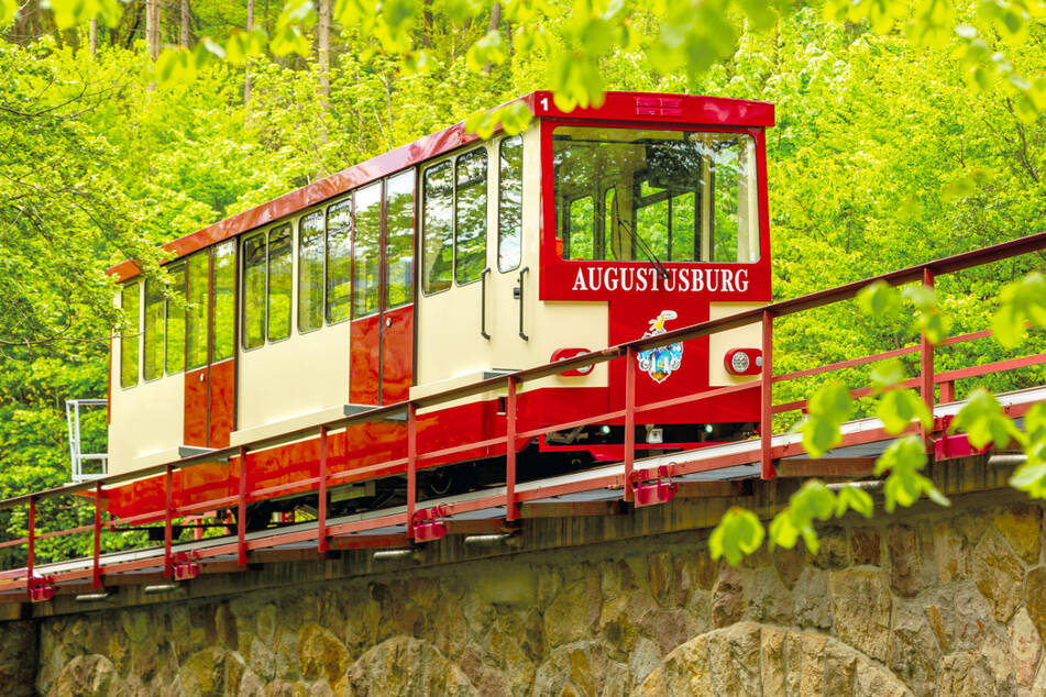 "Alte Lady" ruft zum Drahtseilbahnfest mit Wandertour, Schatzsuche und Livemusik