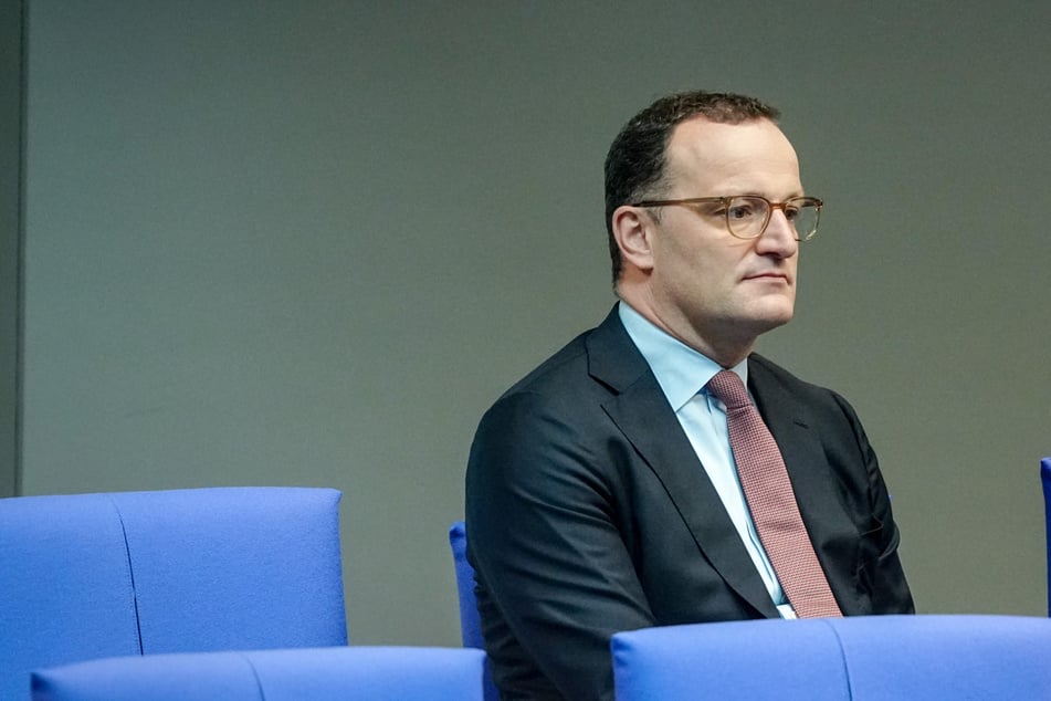 Nächster Fehltritt von Jens Spahn: Fliegt er jetzt aus dem Haushaltsausschuss raus?