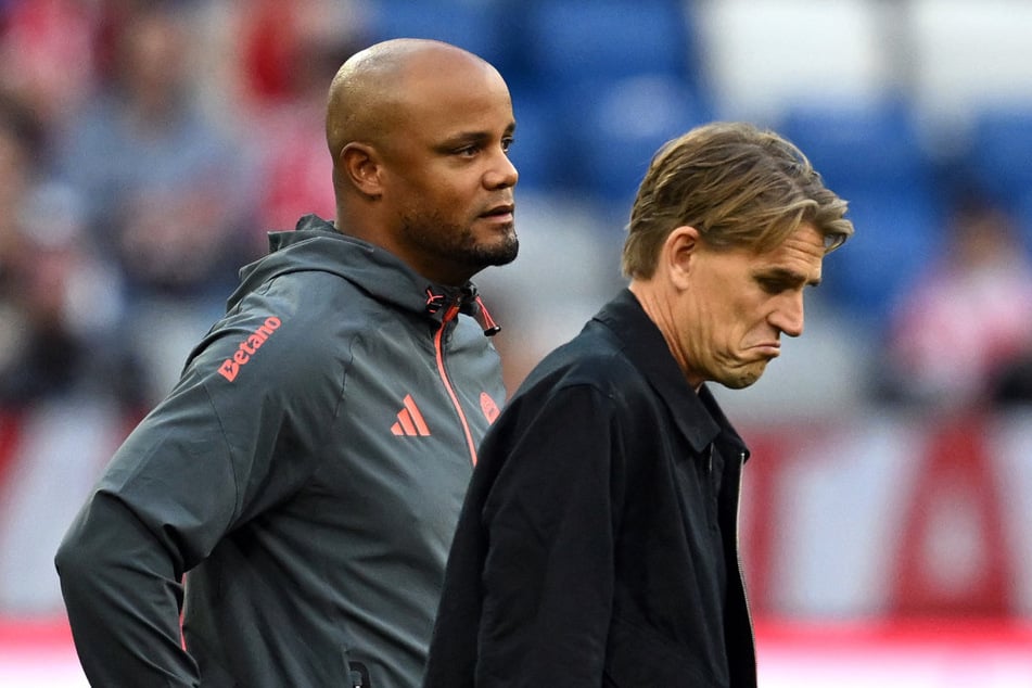 Zukunft ungewiss? Bayern-Trainer Vincent Kompany (39, l.) und Sportdirektor Christoph Freund (48) wollen Olise auch in den nächsten Jahren bei den Münchnern haben.