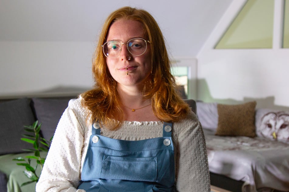 Monja (26) trägt schon seit ihrer Kindheit einen Kampf mit sich selbst aus.