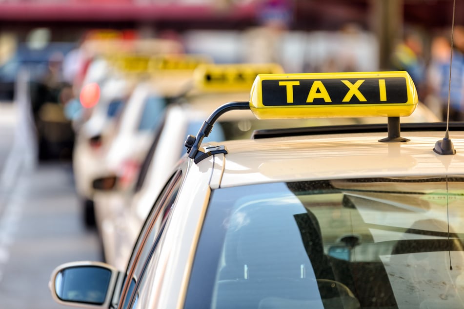 In Schweden lehnte ein Taxifahrer es ab, ein weinendes Kind (1) alleine in seinem Wagen zu transportieren. (Symbolbild)