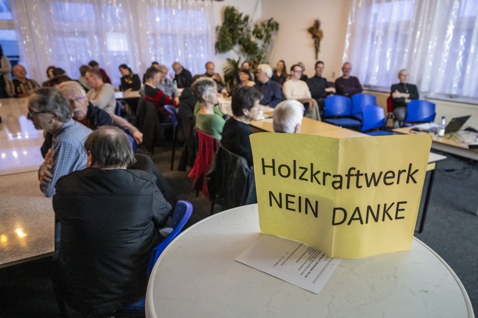 Rund 80 Bürger kamen zur Versammlung ins Sportlerheim an der Jagdschänkenstraße.